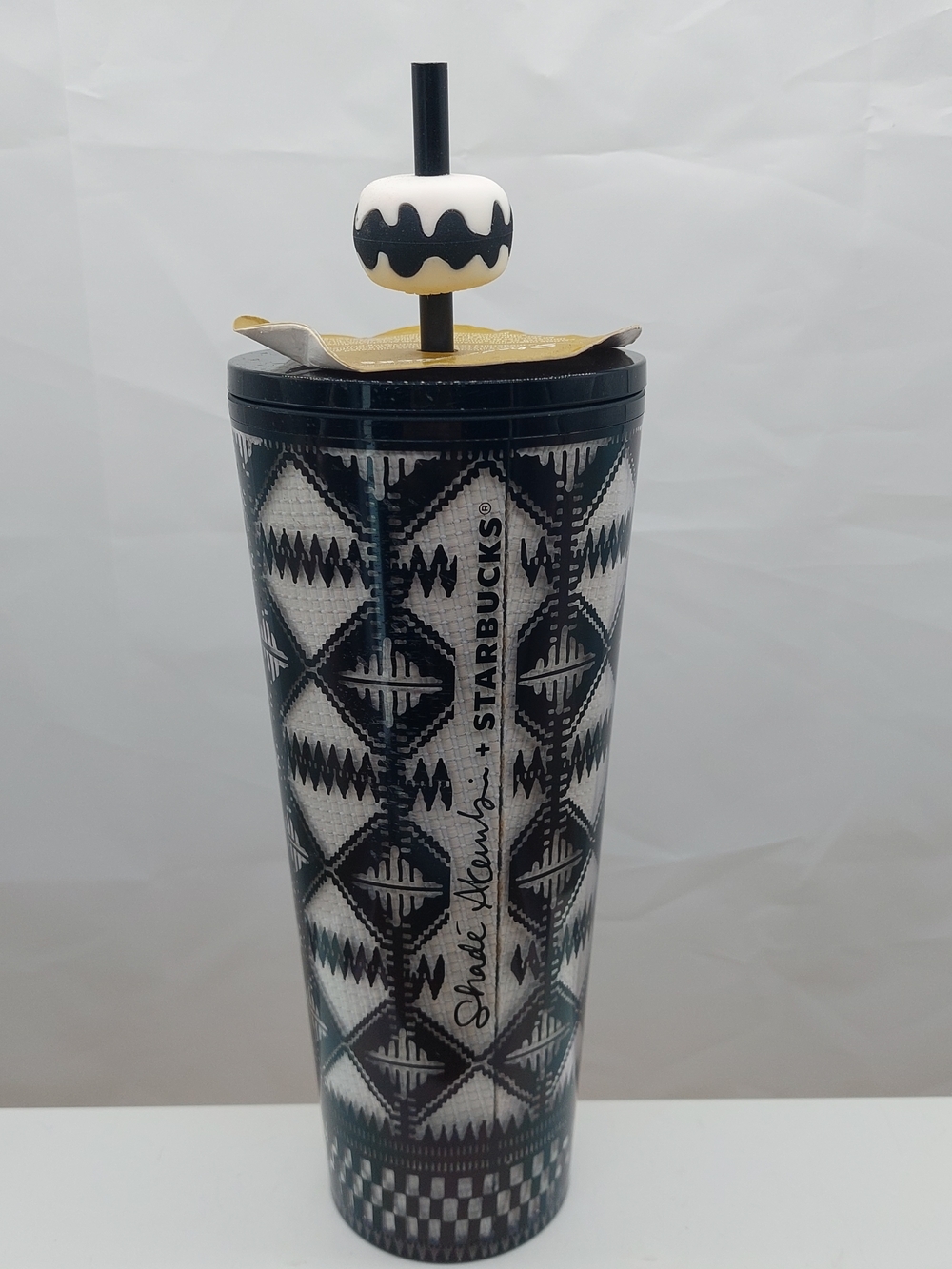 Starbucks Shade Akanbi Tumbler w/ Black White Silicone Topper 24 OZ, 2025